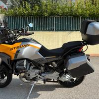 Moto Guzzi Stelvio
