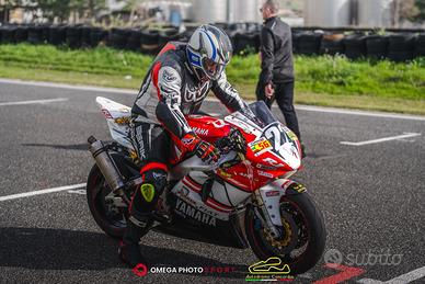 Yamaha r1 solo uso pista