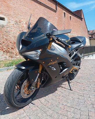 Kawasaki ninja zx6r 636