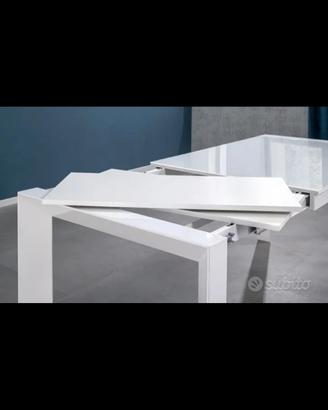 tavolo bianco legno e vetro