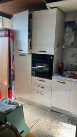 Cucina lineare con elettrodomestici NO P.COTTURA