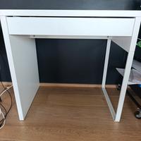 scrivania bianca ikea