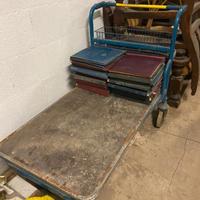 Carrello manuale da trasporto.
