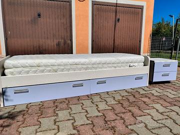 letto e comodino 