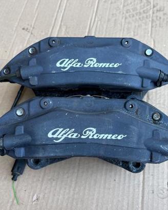Pinze Brembo a 4 pompanti derivanti Alfa Romeo