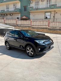 RAV4 2.0 D-4D 2WD Lounge