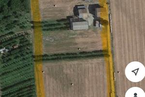 Casolare/25000 mq terreno/buona posizione