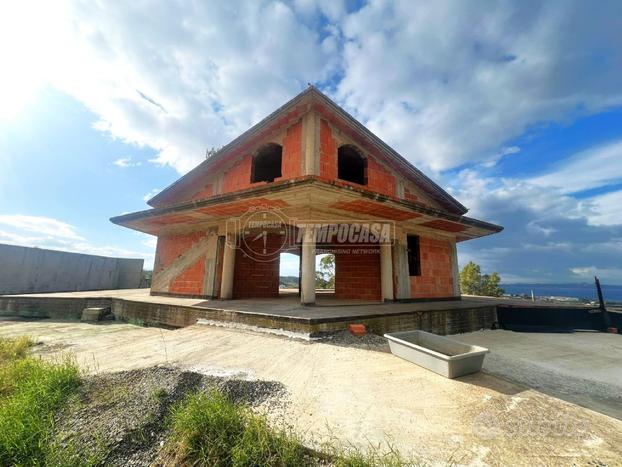 VILLA SINGOLA RUSTICA A SAN PIER NICETO.