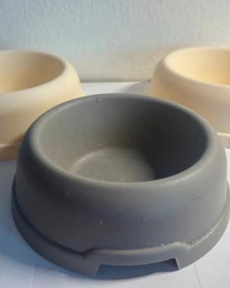Set 3 ciotole per cani e gatti in plastica