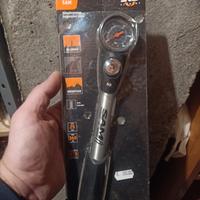 Pompetta x le forcelle di MTB 