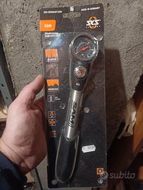 Pompetta x le forcelle di MTB 