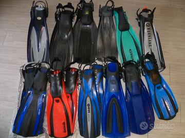 Pinne per immersioni sub: