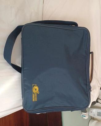 borsa e 3 libri 1' livello AIS