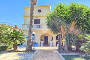 VILLA SINGOLA A TARANTO
