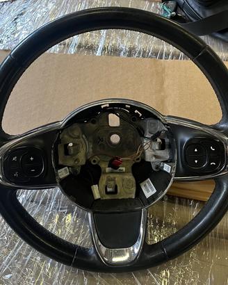 Volante Fiat 500 anno 2017
