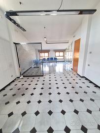 Quartu Centro Ampio Luminoso Ufficio