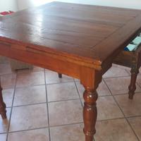 Tavolo 100x100 piu allunghe