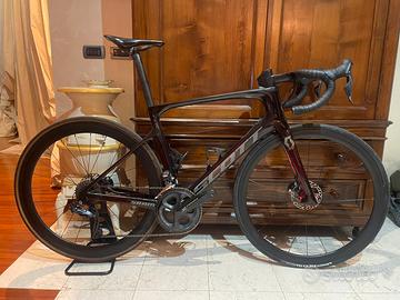 Scott Foil 20 Carbon Aero Road Bike