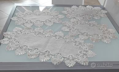 parure di pizzo fatti a mano, piu' altri centrini