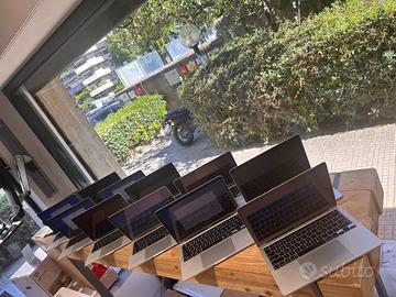 MacBook Pro 13′′ M1, RAM 16GB, SSD 512GB, Ex Demo