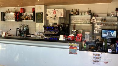 Bancone BAR completo+condizionatore 12000
