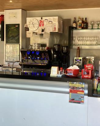 Bancone BAR completo+condizionatore 12000