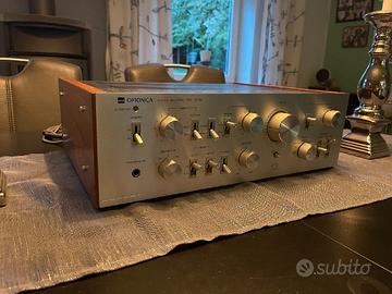 Amplificatore Optonica SM-3636 con fianchi in teak