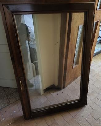Finestra in legno