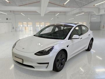 TESLA MODEL 3 75 kWh Long Range Dual Motor AWD 4 P