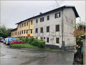 Immobile in asta di 88 m² con 3 locali a Caravate