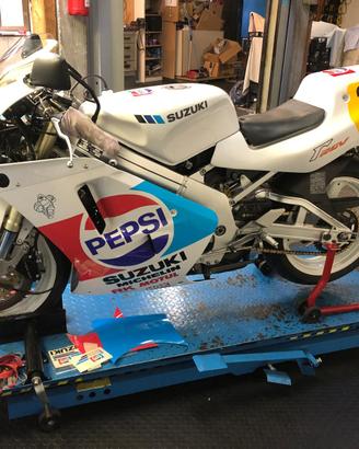 suzuki RGV 250 1992