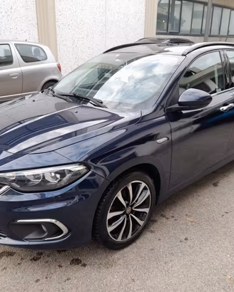 FIAT Tipo (2015-->) Tipo 1.3 Mjt S&S SW Lounge