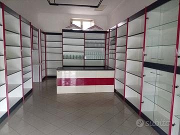 arredamento per negozio prezzo trattabile