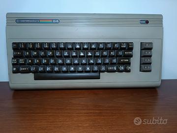 Commodore C64  (Biscottone) made in England 1982
