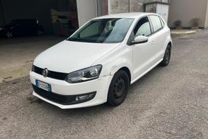 Volkswagen Polo 1.2 70 CV . Comfortline-2013-NEOP.