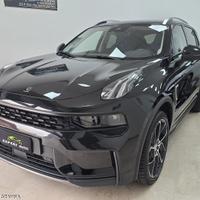 LYNK & CO 01 PLUG-IN **TOTAL BLACK**
