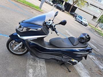 Piaggio x10 500