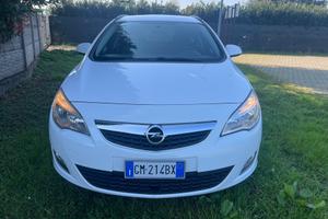 Opel Astra 1.7 CDTI 110CV Sports Tourer Cosmo