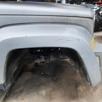 JEEP CHEROKEE LIMITED 2010 - PARAFANGO DESTRO