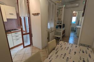 Vista mare con 5 p.letto, 2 camere e p.auto