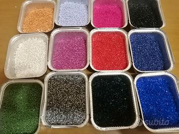 pallini in plastica colorati per hobby 