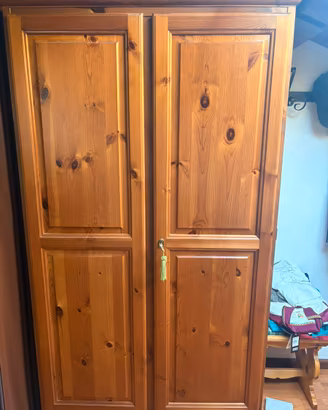 Armadio legno massello di pino