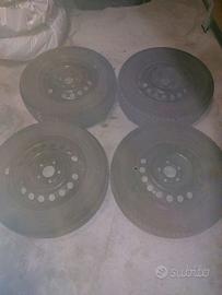 Pneumatici invernali M+S misura 195/60/15