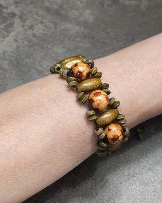 Bracciale etnico in legno