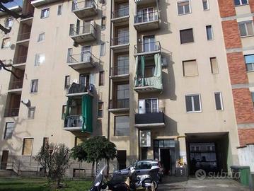 Immobile in asta di 150 m² con 4 locali a Milano