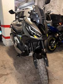 X-adv 750