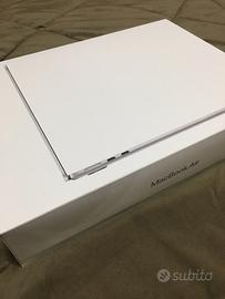 Apple Macbook air silver 13”M3 512ssd 24gb ram
