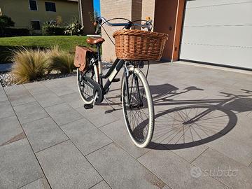 Bicicletta donna seminuova telaio in alluminio 