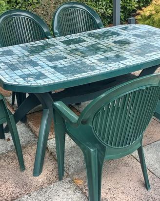 TAVOLO DA GIARDINO CON 6 SEDIE