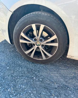 Gomme e cerchi Alfa Romeo Giulietta